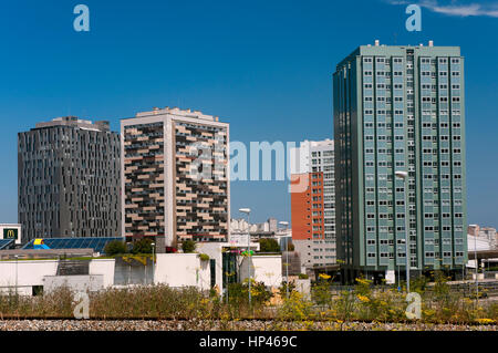 Stadtblick mit hohen Gebäuden, La Coruña, Region Galicien, Spanien, Europa Stockfoto