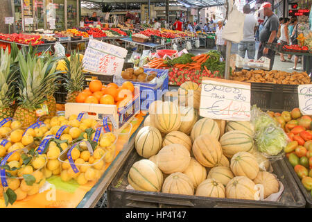 Markt in Civitiavecchia, Italien Stockfoto