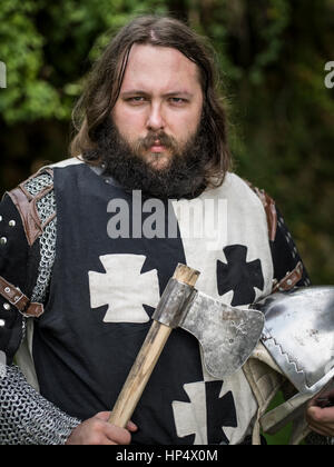 Mittelalterliche Ritter in Rüstung Stockfoto