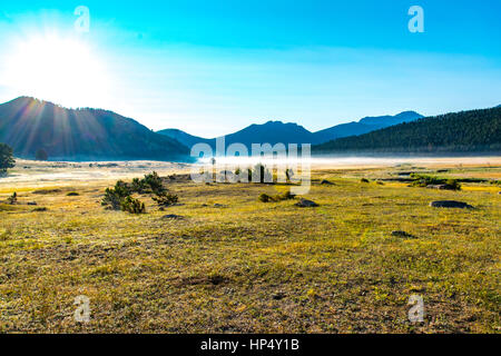 Sonnenaufgang in den Rocky Mountains von Colorado an einem kalten Morgen Stockfoto