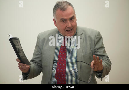 Mark Williams MP reden über den letzten Besuch in der West Bank Stockfoto