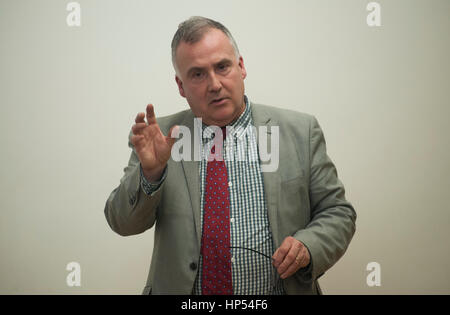 Mark Williams MP reden über den letzten Besuch in der West Bank Stockfoto