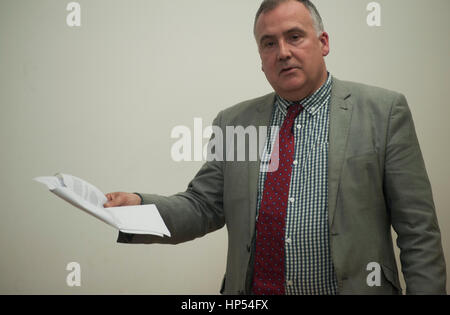 Mark Williams MP reden über den letzten Besuch in der West Bank Stockfoto