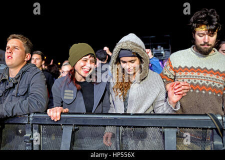 VALENCIA, Spanien - 5 APR: Menschenmenge sehen Sie ein Konzert beim MBC-Fest am 5. April 2015 in Valencia, Spanien. Stockfoto