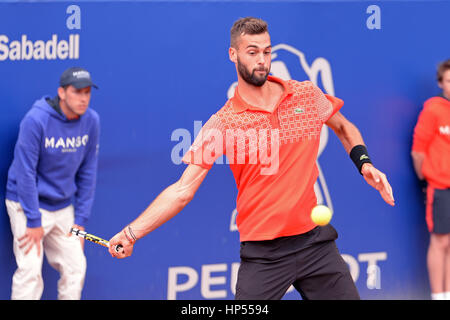 BARCELONA - 20 APR: Benoit Paire (Tennisspieler aus Frankreich) spielt bei der ATP Barcelona Open Banc Sabadell Conde de Godo-Turnier am 20. April 2015 Stockfoto