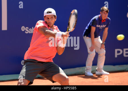 BARCELONA - 21 APR: Fernando Verdasco (spanischer Tennisspieler) spielt bei der ATP Barcelona Open Banc Sabadell Conde de Godo-Turnier am 21. April 2015 Stockfoto