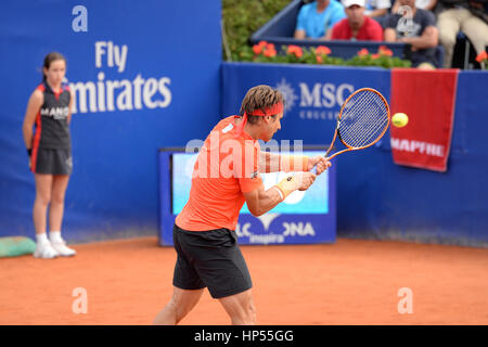 BARCELONA - 24 APR: David Ferrer (spanischer Tennisspieler) feiert einen Sieg auf der ATP Barcelona Open Banc Sabadell Conde de Godo-Turnier am Degen Stockfoto