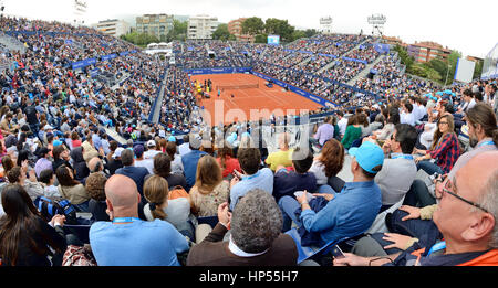 BARCELONA - 26 APR: Zuschauer beim ATP Barcelona Open Banc Sabadell Conde de Godo-Turnier am 26. April 2015 in Barcelona, Spanien. Stockfoto