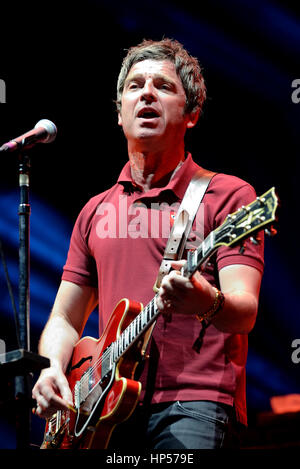 BENICASSIM, Spanien - 17 JUL: Noel Gallagher (britischer Musiker, Sänger, Gitarrist und Songwriter) führt auf FIB Festival am 17. Juli 2015 in Benicass Stockfoto