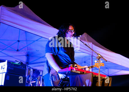 BARCELONA - SEP-4: Yo La Tengo (Band) in Konzert am Tibidabo Live Festival am 4. September 2015 in Barcelona, Spanien. Stockfoto