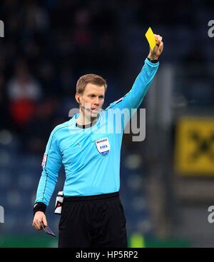 Merkur Arena, Graz, Deutschland. 18. Februar 2017.  Graz - Österreich Schiedsrichter Markus Hameter.   Foto: Cronos/Diener/Alamy Live-Nachrichten Stockfoto