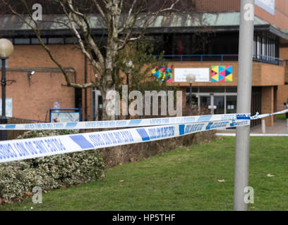 Brentwood, Essex, 19. Februar 2017;  Brentwood Zentrum bleibt geschlossen nach einem schweren Vorfall nach einem Boxkampf Credit: Ian Davidson/Alamy Live News Stockfoto