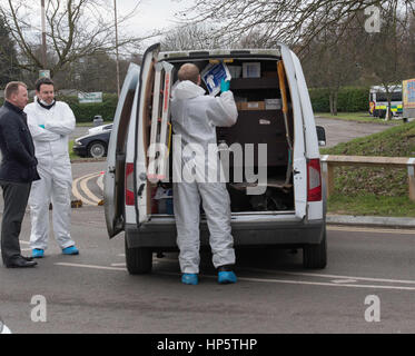 Brentwood, Essex, 19. Februar 2017; Verbrechen-Szene-Offiziere an der Brentwood Centre nach einem schweren Vorfall nach einem Boxen passen Credit: Ian Davidson/Alamy Live News Stockfoto