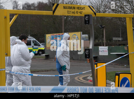 Brentwood, Essex, 19. Februar 2017; Verbrechen-Szene-Offiziere an der Brentwood Centre nach einem schweren Vorfall nach einem Boxen passen Credit: Ian Davidson/Alamy Live News Stockfoto