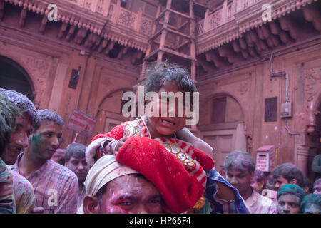 Holi Feierlichkeiten in Vrindavan, Indien Stockfoto