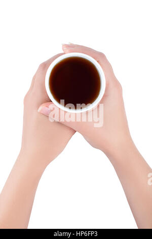 Hände halten Weißbuch Tasse Tee oder Kaffee isoliert auf weißem Hintergrund Draufsicht. Frau hält eine Einweg-Tasse auf weißem Hintergrund. Weibchens han Stockfoto
