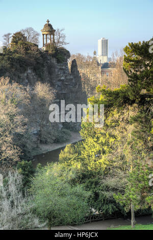 Die Buttes-Chaumont Park mit Sybille Tempel im Nord-Osten von Paris Stockfoto