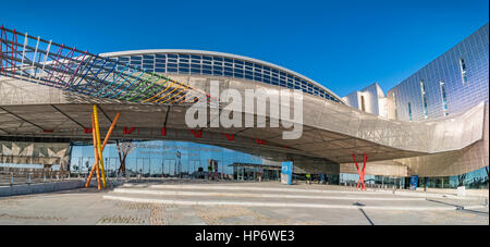 Messe- und Kongresszentrum in Malaga, Spanien - das Gebäude hat eine Gesamtfläche von 60.000 m2, davon 17.000 m2 Ausstellungen gewidmet sind / Messen Stockfoto