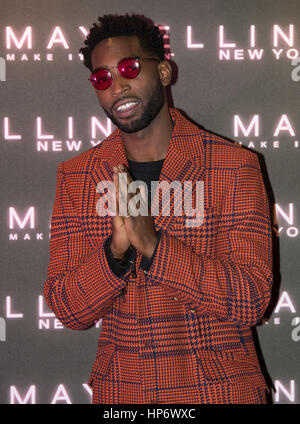 Tinie Tempah die Maybelline bringen auf The Night Fashion Week Party, angekommen statt im The Scotch of St James, London. Stockfoto