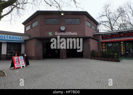 Eingang der Humboldthain S-Bahn Station. Stockfoto