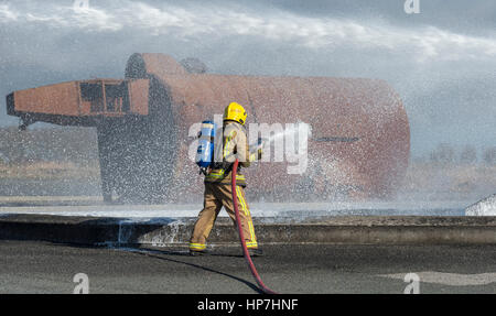 Königliche Marine Crash/Feuer Übung Predannack Airfield Stockfoto