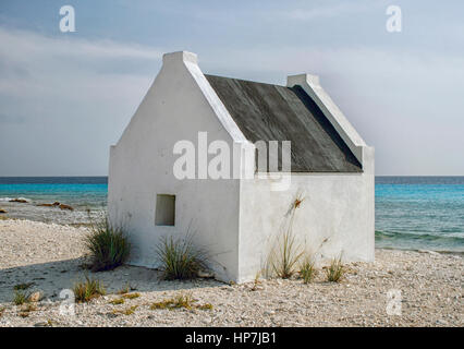 Historischen weißen Sklaven Häuser an der Küste von Bonaire Stockfoto