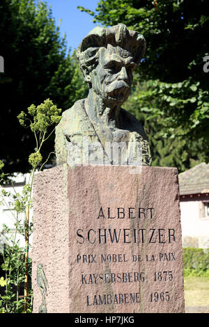 Albert Schweitzer Museum, Friedensnobelpreisträger 1954, Skulptur. Kaysersberg, Elsass, Frankreich Stockfoto