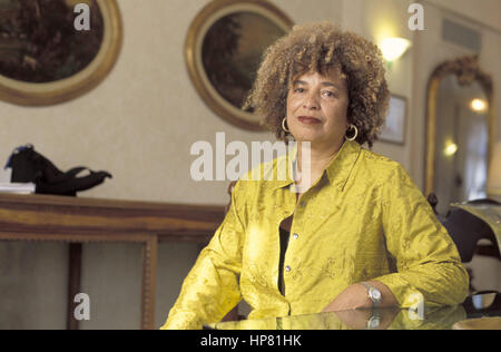 Angela DAVIS - Datum: 20030801 © Basso Cannarsa/Opale Stockfoto