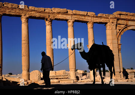 Palmyra, Syrien - 10. Oktober 2010: Die Ruinen der antiken Stadt Palmyra vor dem Krieg. Stockfoto