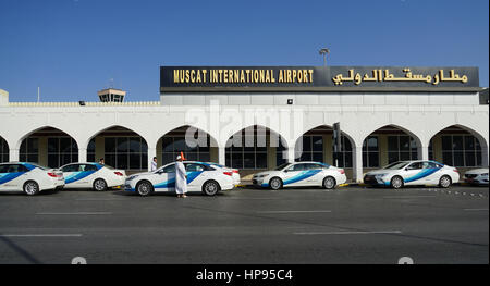 Ansicht von Muscat International Airport (MCT), ehemals Seeb International Airport. Es ist der wichtigste Flughafen in Oman und die Drehscheibe für Oman Air. Stockfoto