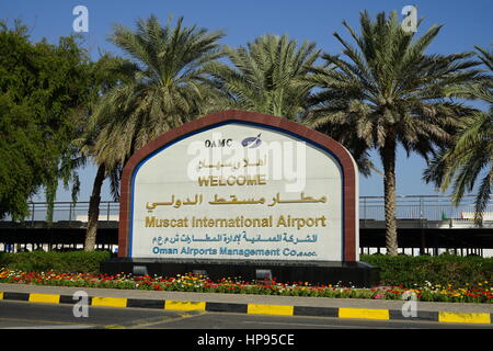 Ansicht von Muscat International Airport (MCT), ehemals Seeb International Airport. Es ist der wichtigste Flughafen in Oman und die Drehscheibe für Oman Air. Stockfoto