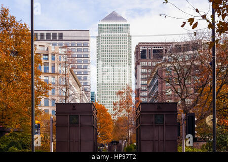 Canary Wharf in London von Westferry Circus gesehen Stockfoto