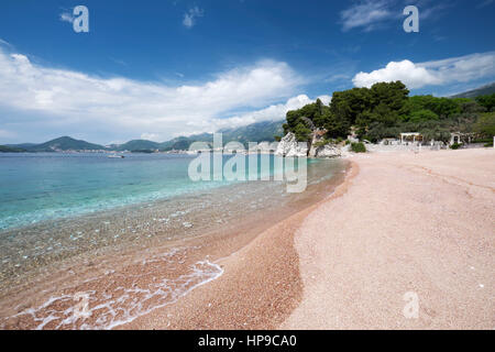 Der Strand von Aman Sveti Stefan-Luxus-Resort in der Nähe von Budva, Montenegro Stockfoto