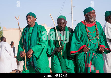 SUDAN, OMDURMAN: Jeden Freitag die Sufis von Omdurman, die andere Hälfte des nördlichen Sudan Hauptstadt Khartum, sammeln für ihre "Dhikr" - singen und tanzen Stockfoto