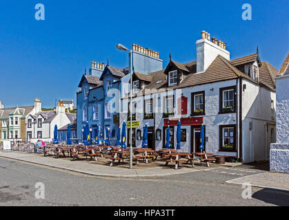 Die Waterfront und Crown Hotel in Kleinstadt Portpatrick in Dumfries und Galloway-ScotlandUK Stockfoto