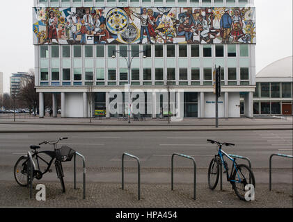 Sowjetische Malerei in nahe Alexanderplatz, Berlin, Deutschland Stockfoto