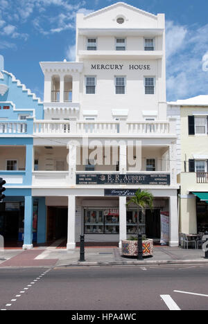 E.r. Aubrey Juwelier Shop Merkur Haus Front Street Hamilton Bermuda Außenansicht traditionellen Bermudian hellen weißen fünf Shop Bürokomplex Stockfoto