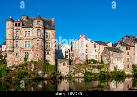 Espalion, alten Palastes am Fluss Lot, Aveyron, Frankreich, Europa Stockfoto