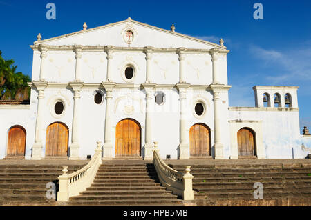 Granada - hat die älteste spanische Kolonialstadt in Nicaragua trim Kirchen, die feinen Palmen Plaza und der farbenfrohen Architektur. Die Bild-pre