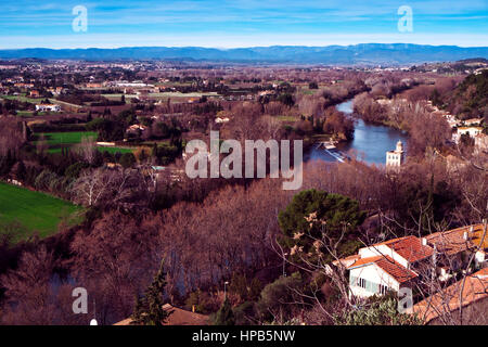 eine Ansicht des Flusses Orb grenzt an Beziers, Frankreich, im winter Stockfoto