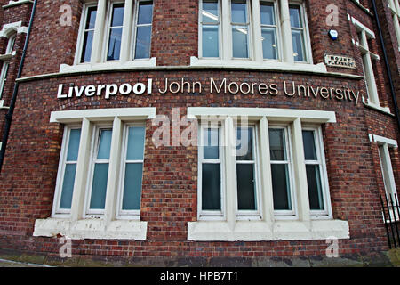 Liverpool John Moores University Gebäude an der Ecke des Mount Pleasant und Hope St. Stockfoto