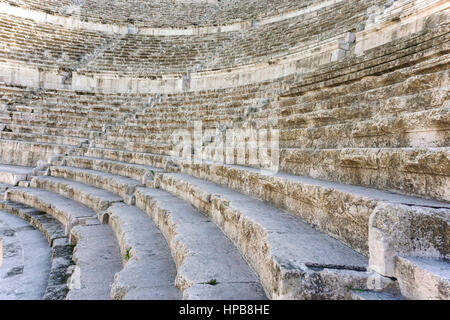 Römisches Theater ist ein wichtiger Meilenstein wie ein Symbol der jordanischen Hauptstadt Amman, es stammt aus der Römerzeit Stockfoto