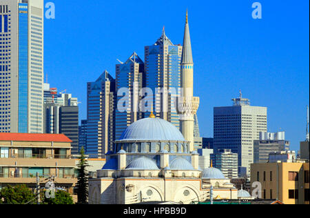 Tokyo Camii Shinjuku Wolkenkratzer Hintergrund Shibuya Tokio Japan Stockfoto