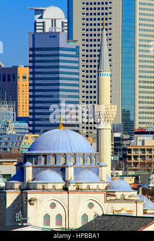 Tokyo Camii Shinjuku Wolkenkratzer Hintergrund Shibuya Tokio Japan Stockfoto