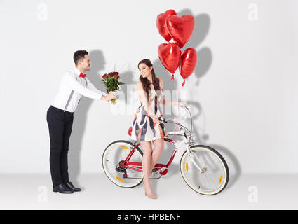 Junges Paar über Valentines-Foto-session Stockfoto