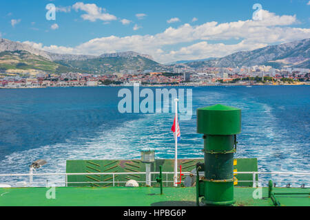 Boulevards von Fähre an der Küste der Stadt Split, Kroatien. Stockfoto