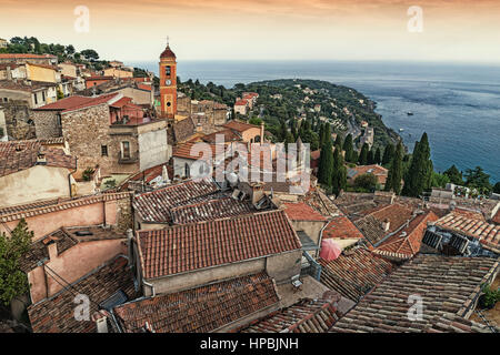 Blick vom mittelalterlichen Schloss Grimaldi, Roquebrune Dorf Roquebrune-Cap-Martin, Département Alpes-Maritimes, Region Stockfoto