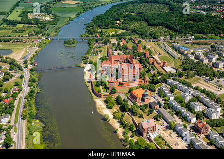 Marienburg-Schloss-Anlage, Backsteingotik, Fluss Nogat, Marienburg Stadt, Sitz des Hochmeisters des Deutschen Ordens, Deutschordens, Pomorskie, Pol Stockfoto