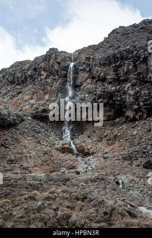 Malerischer Wasserfall im Tongariro National Park in der Nähe von Whakapapa Village, Neuseeland, Nordinsel Stockfoto