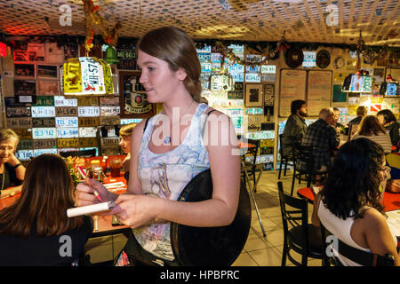 Florida Key Largo, Upper Florida Keys, Mrs. Mac's Kitchen, Restaurant Restaurants Essen Essen Essen Essen Essen gehen Cafe Cafés Bistro, Fisch, Essen, innen Stockfoto